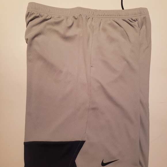 Nike Basketball Shorts Grey - Picture 9 of 16